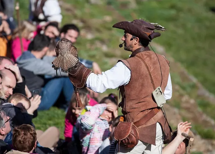 Les Du Val Valprivas